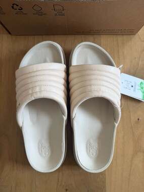 KuaiLu Women's Padded Quilted Orthopedic Recovery Slides Sandals Cream US 7